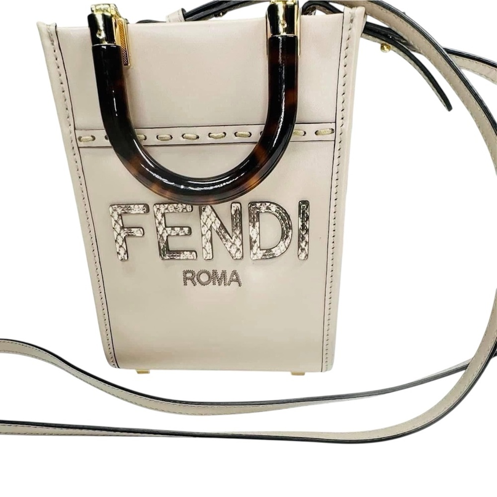 Fendi Mini Sunshine Shopper
ToteBag Dove Gray Leather